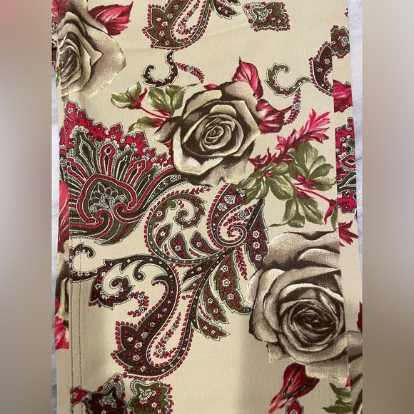 Floral Paisley Print Pants - Picture 3 of 6